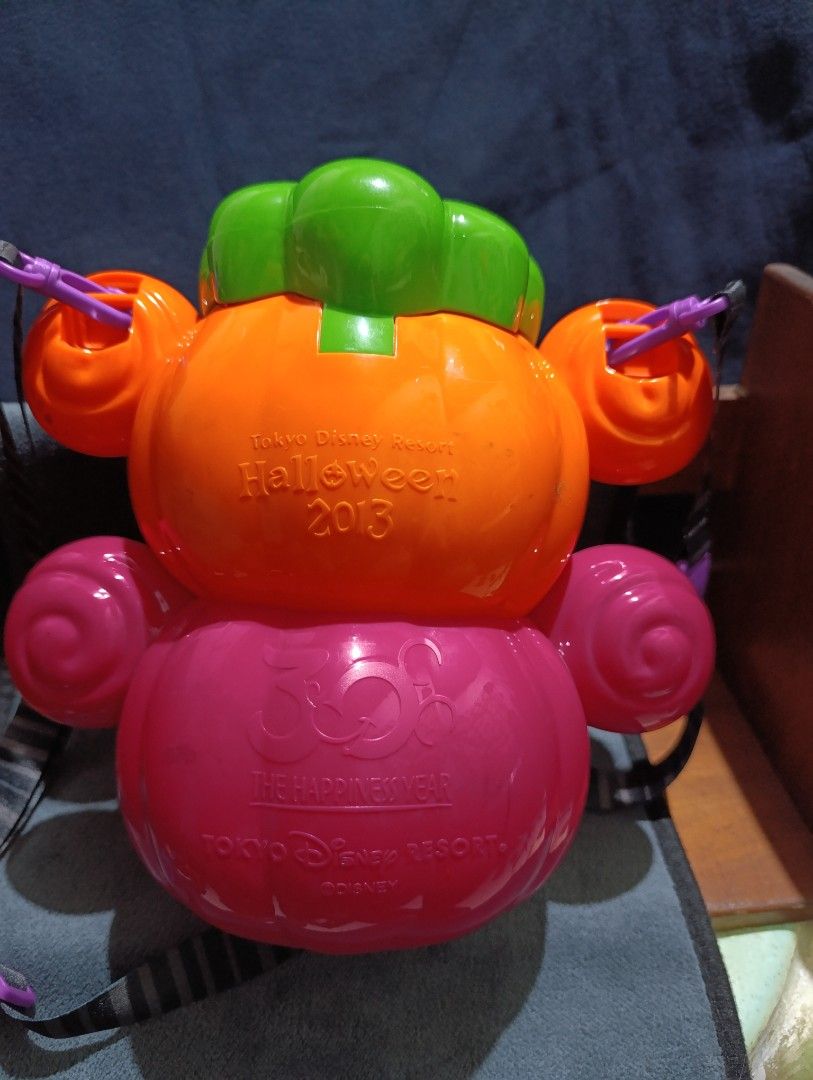 Disney's Halloween Popcorn Container 2013 (Category: Character Goods) located in Marikina City. Submitted by beeeekenneth (Listing ID 1370670955, Image 3). Description: Disney' Halloween Popcorn Container 2013 Location: Marikina + we can do Lalamove for shipment and Gcash for payment pm for interested.