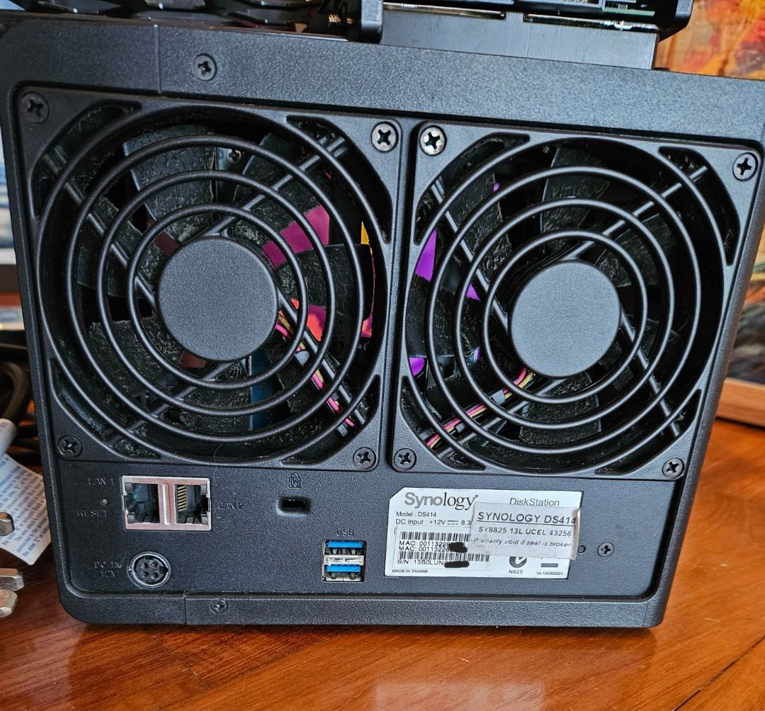 Synology DS414 NAS [Faulty] with 2 x WD 3TB Red NAS Harddisk drives ...