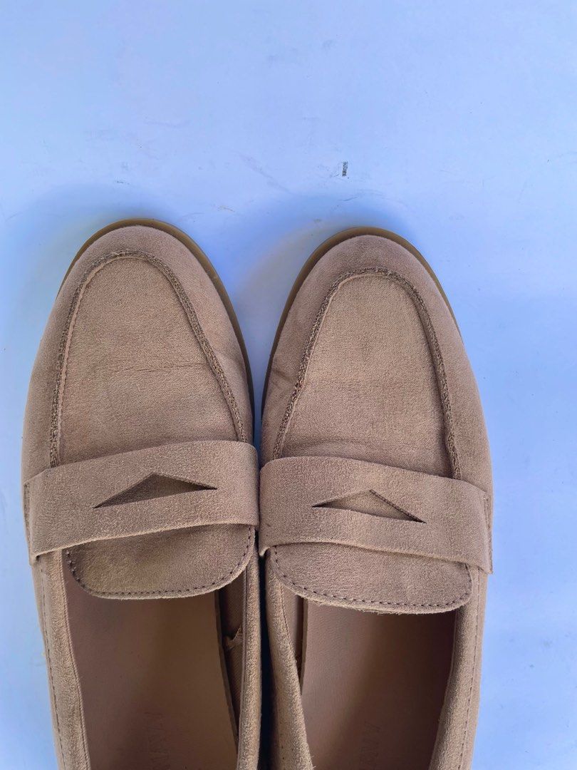 Faux-Suede Penny Loafer Shoes (Category: Loafers) located in Quezon City. Submitted by discoversomethingnice (Listing ID 1370679129, Image 2). Description: Original Price: 2,029.75 Selling Price: 500.00 Condition: 9/10 – Barely used, just needs light cleaning. Size: 6 1/2.