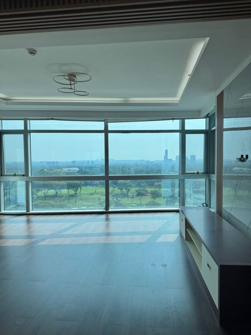 For Lease Newly Renovated Three Bedroom Condo Unit at Pacific Plaza BGC ...