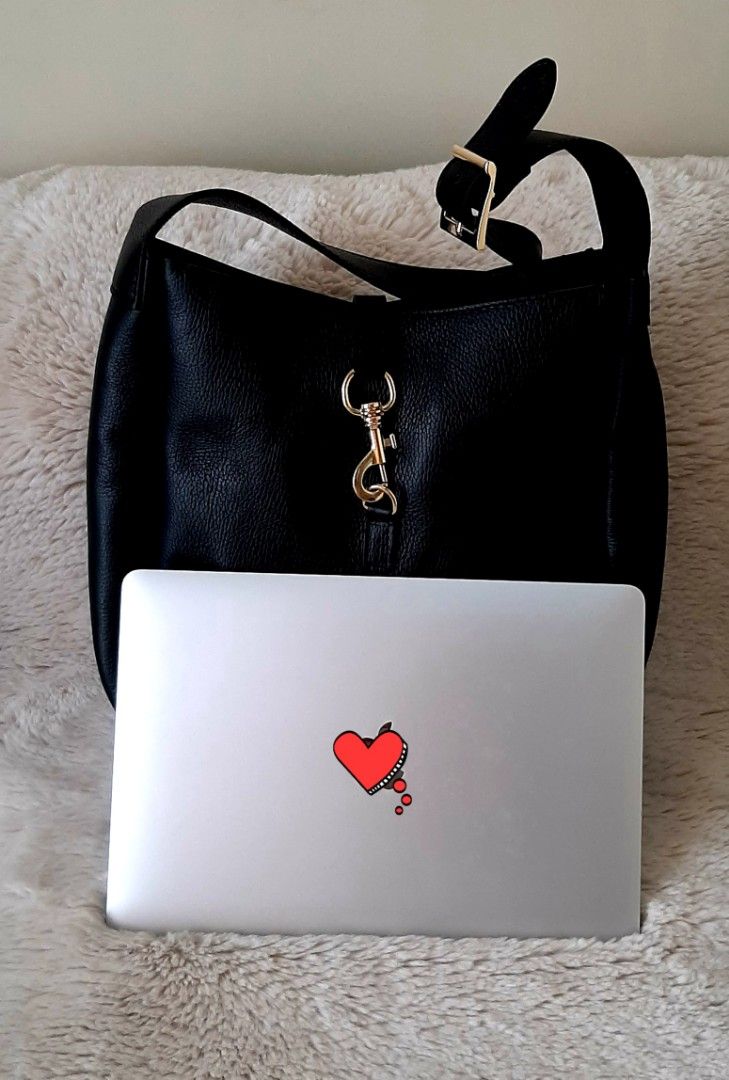 Genuine Italian Pebbled Leather Adjustable Shoulder Bag (Category: Shoulder Bags) located in Quezon City. Submitted by msgoldsgem (Listing ID 1370698856, Image 2). Description: Php 5,998 pesos plus shipping fee 💯 Italian Genuine Leather Adjustable Shoulder Bag 💯 Brand New 📍 Made in Italy ✅ Handcrafted in real Italian soft leather with gold hardwear 👜 Adjustable leather strap ✅ Perfect office carry on bag, school, and everyday bag ✅ Elongated 