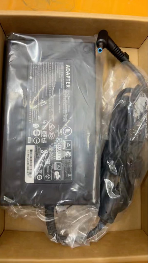 HP 19.5v 10.3a 45*30 AC Adapter 19.5V 10.3A, Computers & Tech, Parts ...