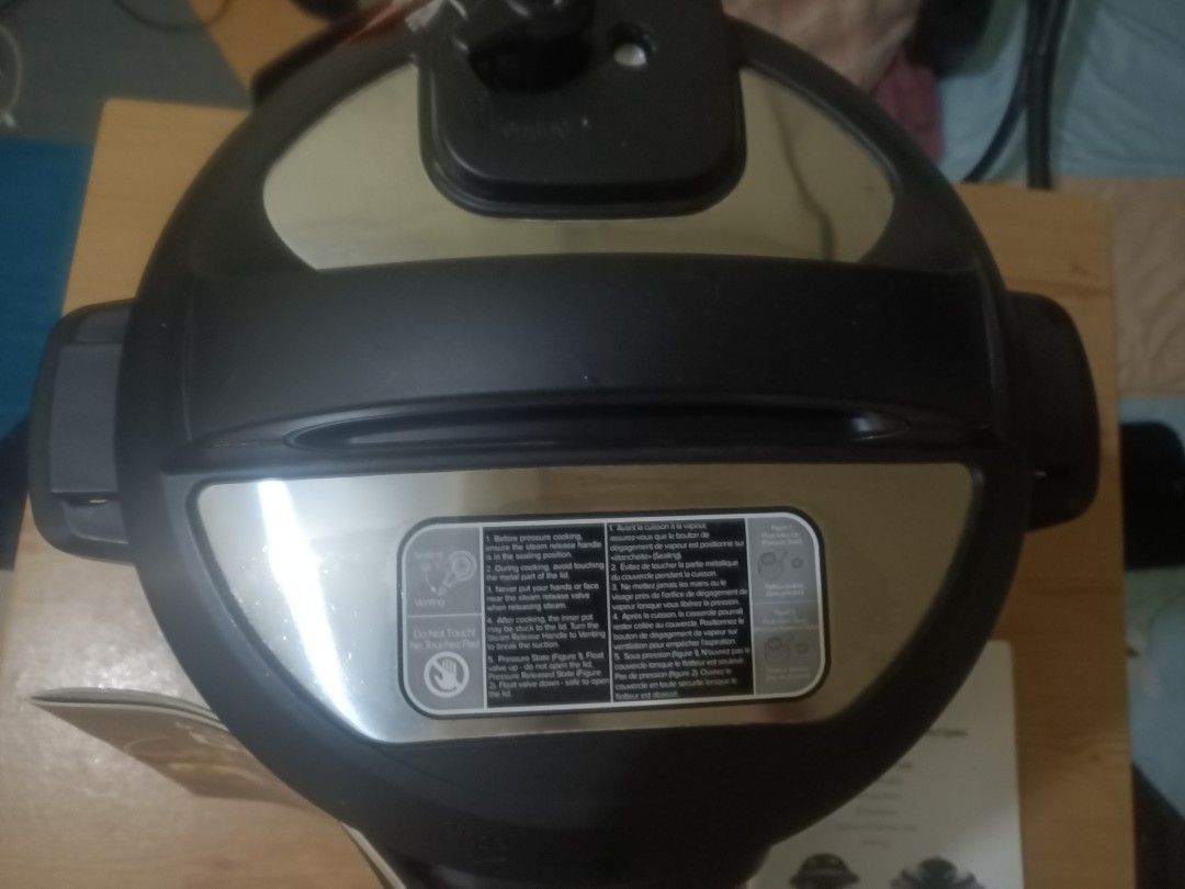 Instant pot duo 7.5 L (Category: Cookers) located in Paranaque City. Submitted by toys4thebigboys (Listing ID 1370696449, Image 2). Description: -Pressure Cook,slow cook,rice cooker,steamer,saute pan,sous vide,sterilizer and food warmer. -Perfect for quick weekday family dinners,gatherings,or meal prep batches Stainless steel (gray). Matches with any kitchen decor and looks beautiful on your counter. -The only multi-cooker with the quietest steam