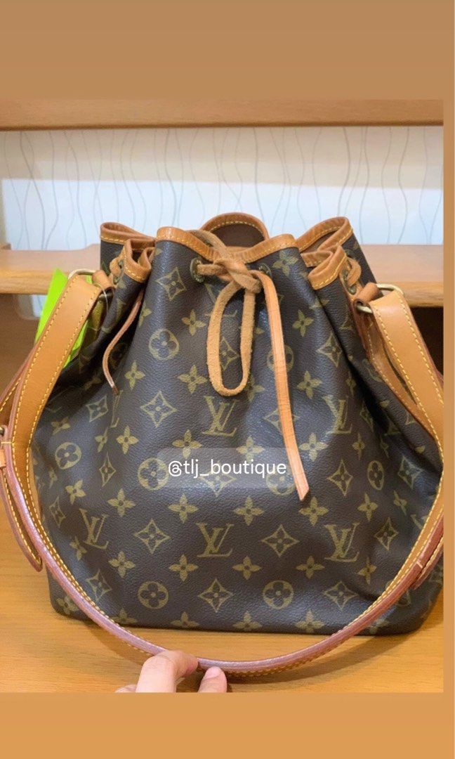 Louis Vuitton Monogram Noé Bucket Bag (Category: Luxury Bags & Wallets) located in Quezon City. Submitted by lix12 (Listing ID 1370700490, Image 1). Description: ❣️💯Authentic ❣️Measurements: 24cm L x 27cm H x 18cm W ❣️Japan 🇯🇵 bought 📛Disclaimer: TLJ Boutique is independent and not affiliated with the brands herein posted. All copyrights remain the sole property of the brand holders. .