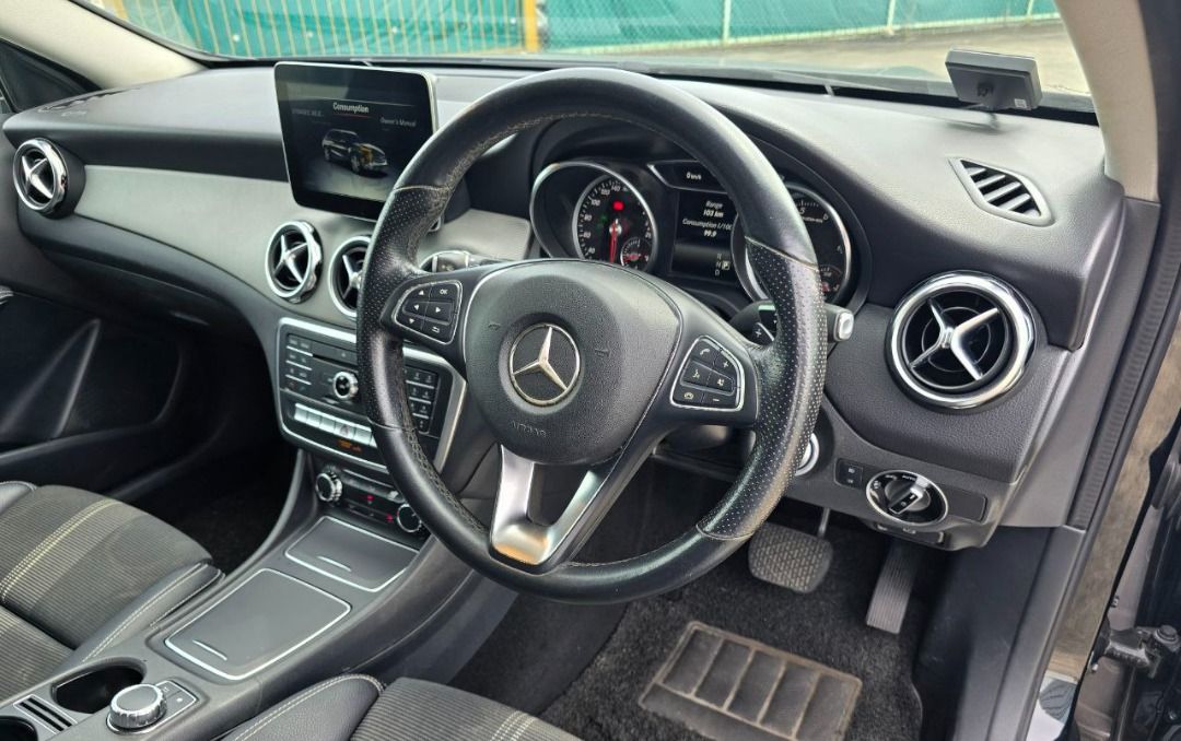 Mercedes-Benz GLA-Class GLA 180 URBAN EDITION AUTO Auto62885347758595113