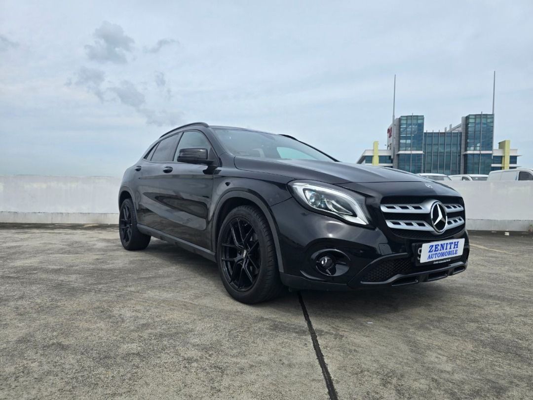 Mercedes-Benz GLA-Class GLA 180 URBAN EDITION AUTO Auto62885347758595111