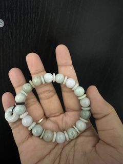 (Category: ) located in . Submitted by topnotchpreloved (Listing ID 1370683575, Image 1). Description: .