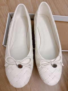 New ! Charles & Keith shoes , chalk color64228235820545110