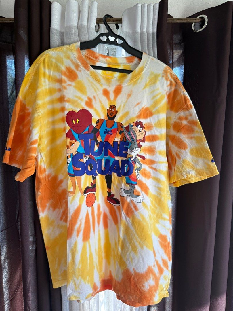 Nike Orange Tune Squad T shirt (Category: Tshirts & Polo Shirts ) located in Quezon City. Submitted by lscgt (Listing ID 1370780259, Image 2). Description: Size XXL Oversized Like New.