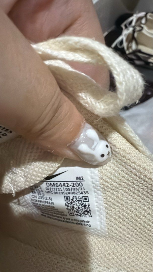Nike slip on (Category: Sneakers) located in San Juan City. Submitted by teddy.bear_27 (Listing ID 1370768175, Image 2). Description: Tweed pattern. Super cute. No more box.