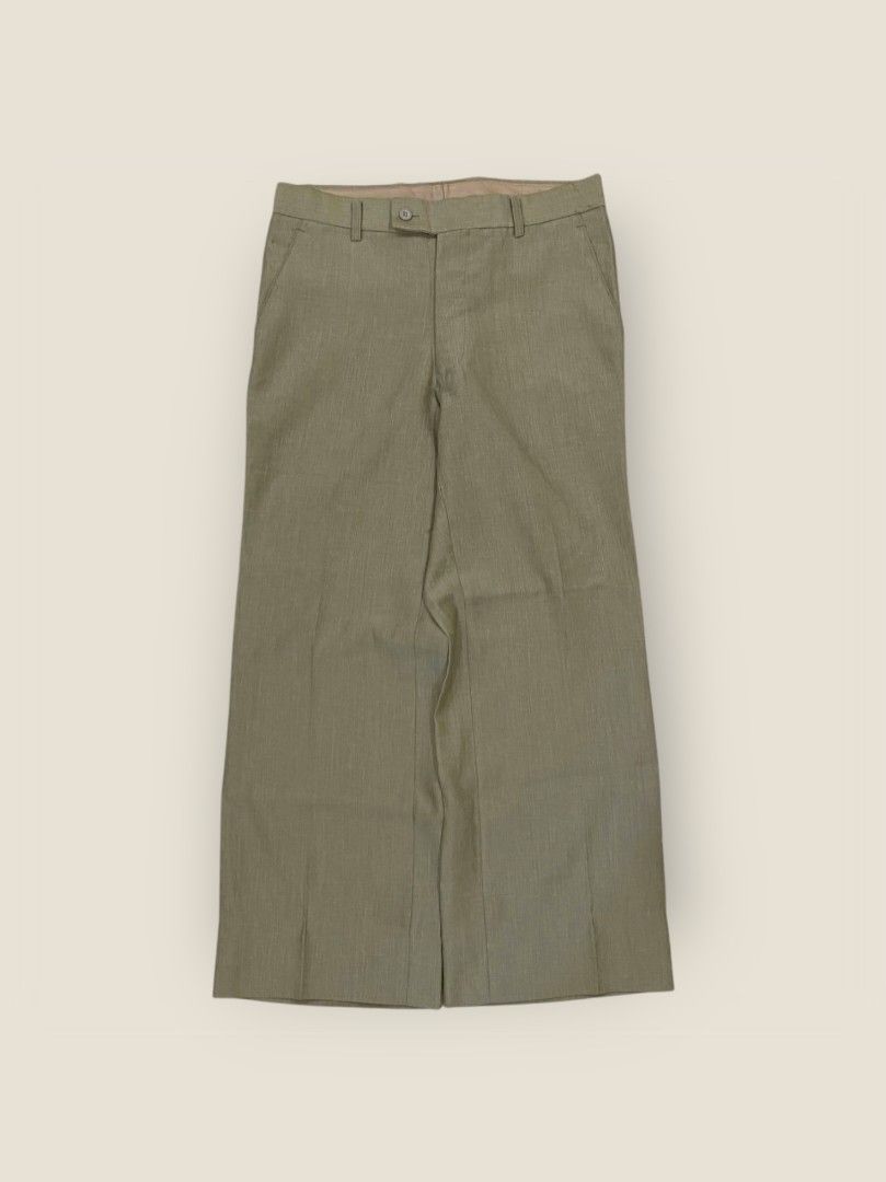 Offwhite Loose Fit Baggy Trousers (Category: Trousers) located in Santa Rosa. Submitted by revive.n.thrive (Listing ID 1370654236, Image 1). Description: Waist: 30 inch Length: 37 inch Revive for 200 dm for inquiries • Check the tags for authenticity. • Buyers are responsible for covering the shipping fee. • All items are thrifted / pre-loved. Please set reasonable expectations. • Read the description before you buy. • Everything is washed and re