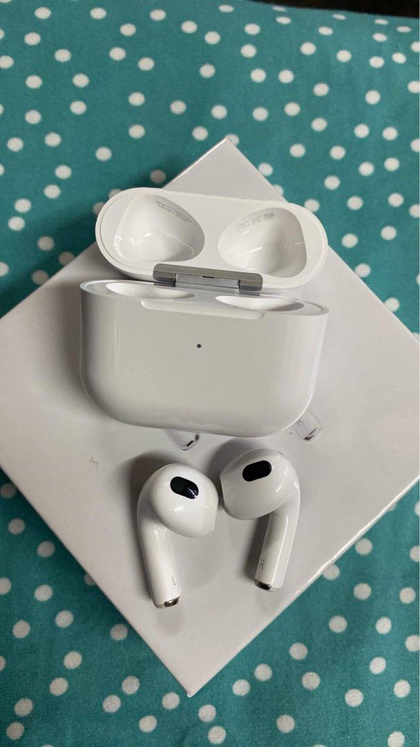 Orig airpods gen 3 (Category: Earphones) located in Manila. Submitted by dimple162 (Listing ID 1370708359, Image 2). Description: Airpods gen 3 BNEW AND SEALED SERIAL NUMBER SEARCHABLE CAN USE 5to6 hours GOOD QUALITY ORIGINAL AUTO CONNECT TO IOS PICK UP| LALAMOVE| JNT MOP: gcash |bank .