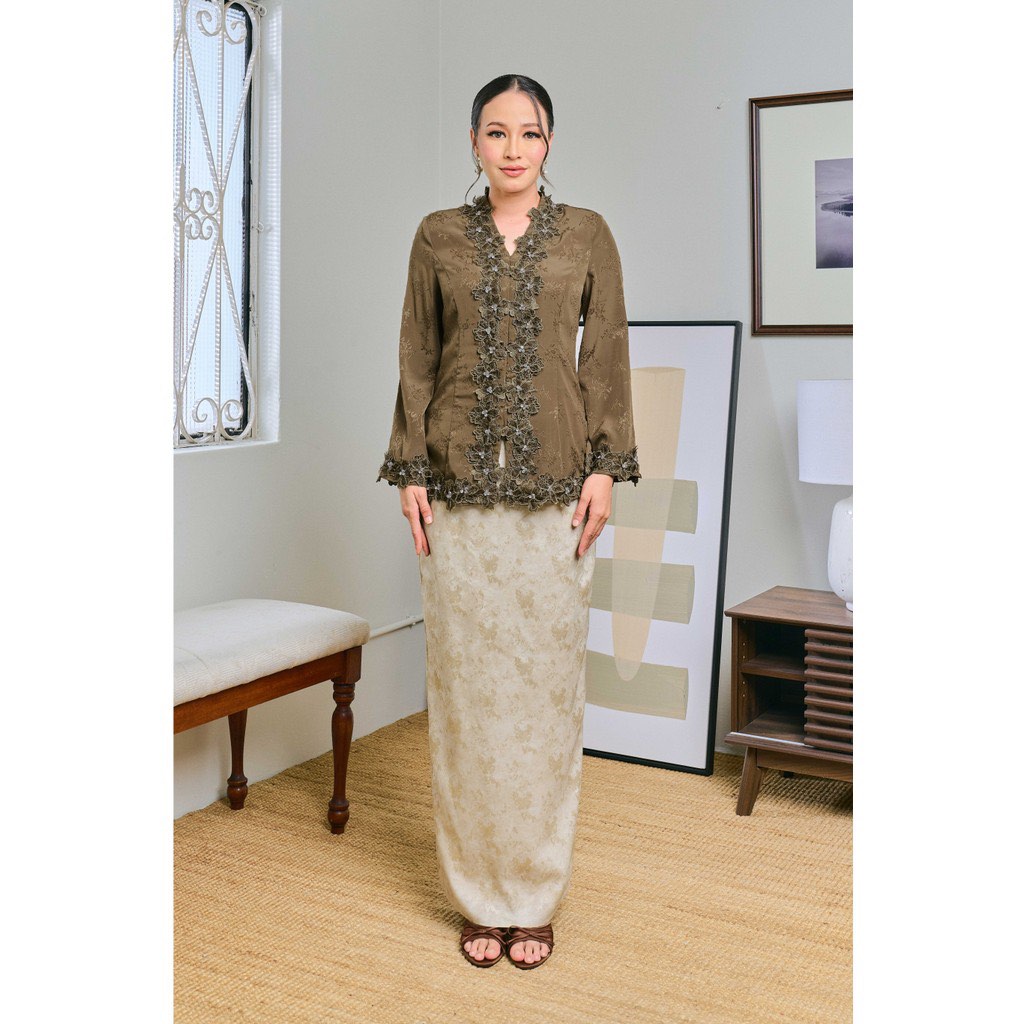[RENT] She Dazzle Ratu in Cengkih (Dark Brown), Women's Fashion ...