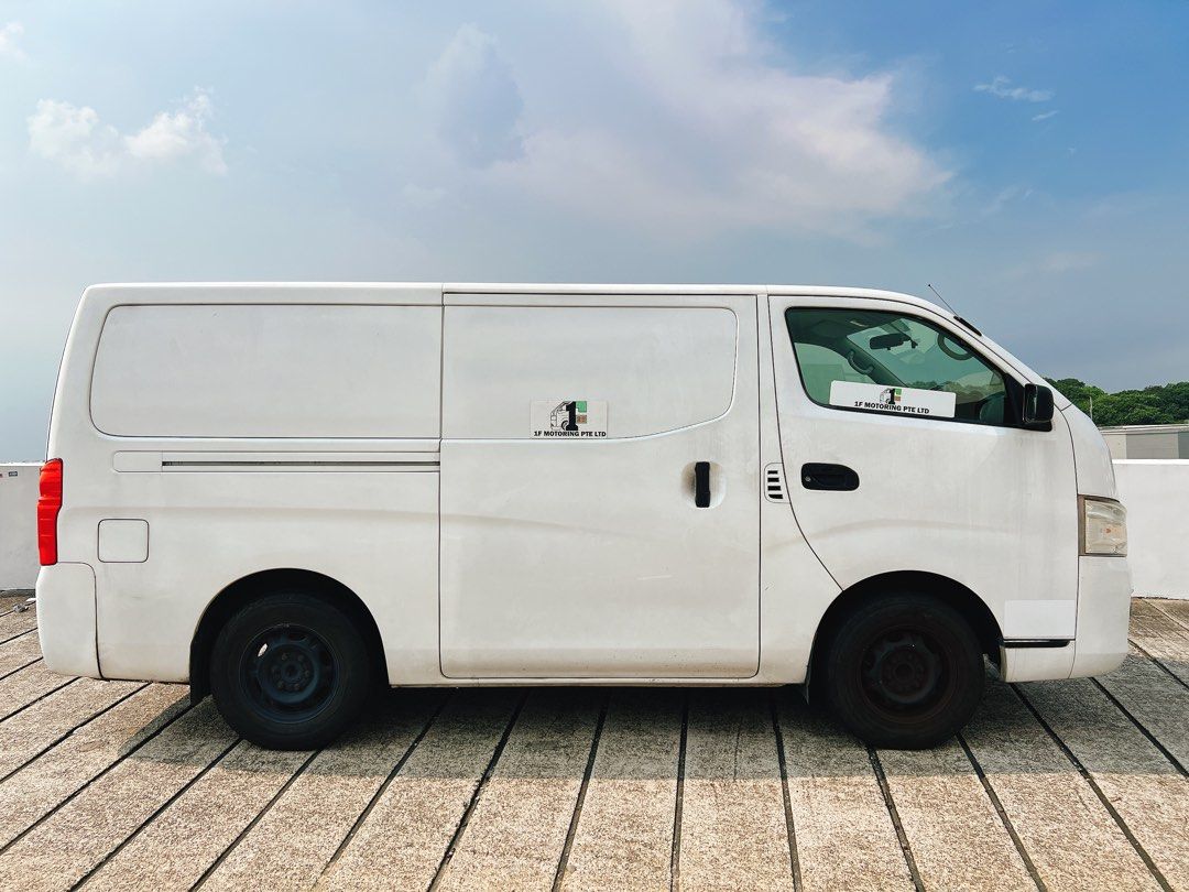RENTAL AUTO NISSAN NV350 AUTO  $140062885347378946111