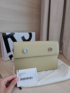(Category: ) located in . Submitted by relove_preloved (Listing ID 1370662883, Image 1). Description: .