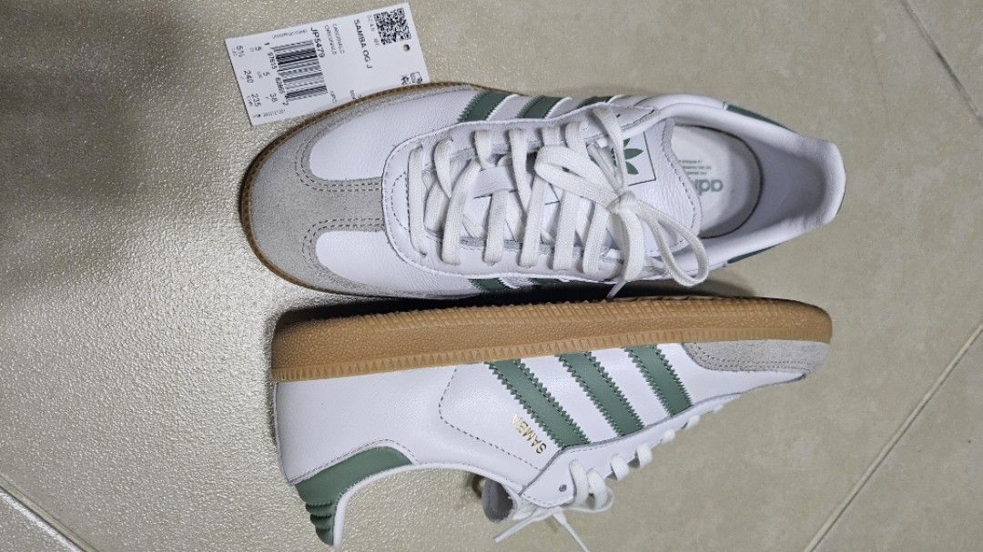 SAMBA OG J (Category: Sneakers) located in Taguig. Submitted by ptra1618 (Listing ID 1370774937, Image 2). Description: Used Once. RFS: Wrong size Size: US 5½ UK 5.