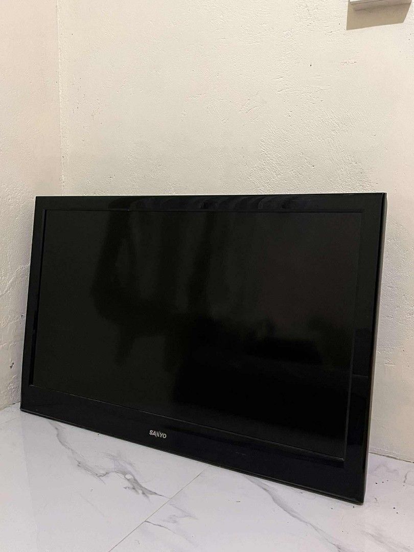 Sanyo 40 inch LCD TV (Category: TV) located in Quezon City. Submitted by j0022 (Listing ID 1370680133, Image 1). Description: Sanyo LCD TV – 2011 Model Used for 3 years only. Still working well, no major issues. Rfs: Need cash Pickup preferred (Angeles City, Pampanga). Can assist with delivery if nearby (buyer shoulders fee). Negotiable for sure buyers.