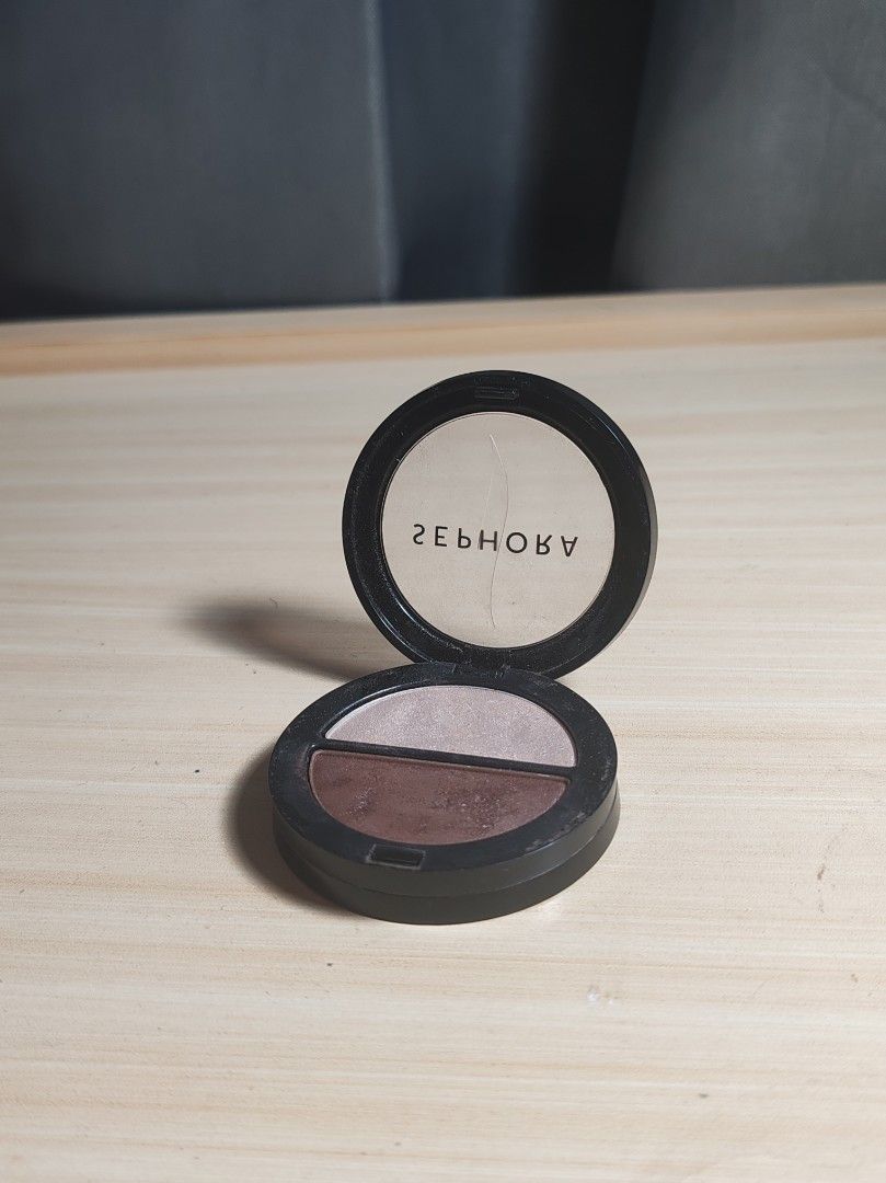 Sephora Duo Eyeshadow (Category: Makeup) located in Calamba. Submitted by narvoo (Listing ID 1370728936, Image 1). Description: Barely Used. Decluttering. Could also be used as highlighter..