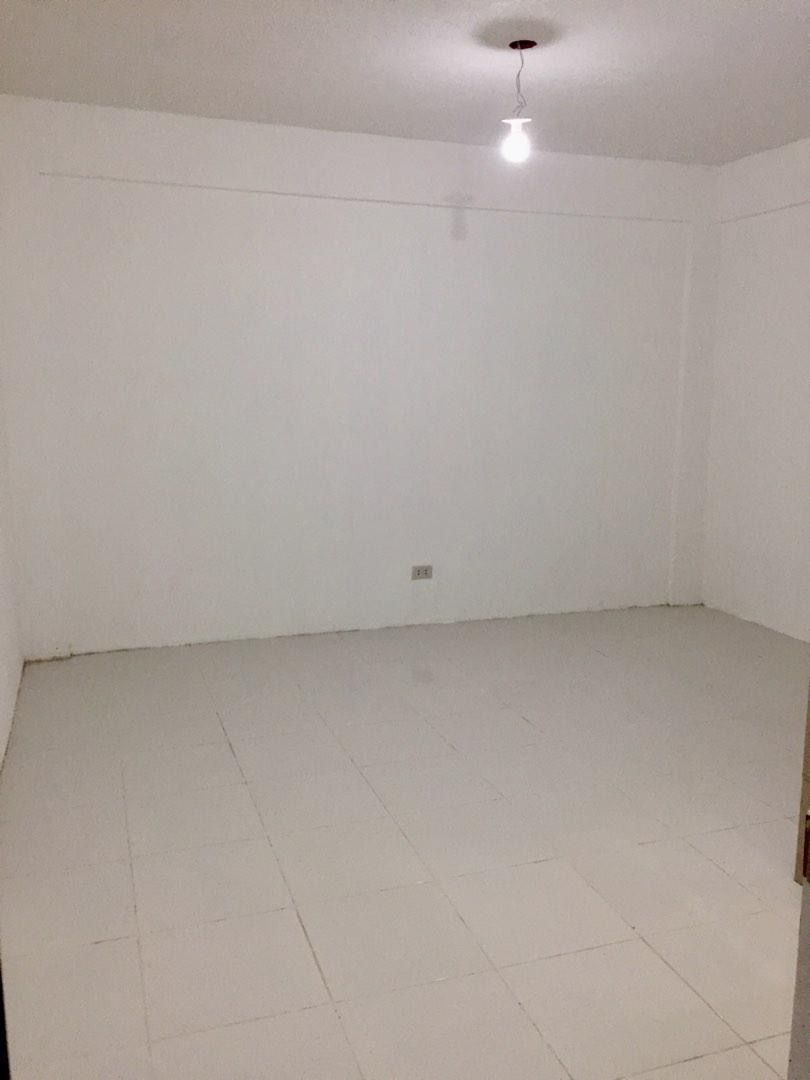 Studio-Type Apartment for Rent in Manggahan, Pasig (Category: Room Rentals) located in Pasig City. Submitted by maryloudol47125 (Listing ID 1370719229, Image 3). Description: 📍Studio-Type Apartment for Rent in Manggahan, Pasig ✔️ Each Unit with 1 T&B and Kitchen Area ✔️ 20 sqm floor area ✔️ With provision for Air Conditioner ✔️ Good for 2 persons (max) ✔️ Quiet and Peaceful Community ✔️ Flood-free location ✔️ PhP 8,000 Rental Fee ✔️ 1 month adva