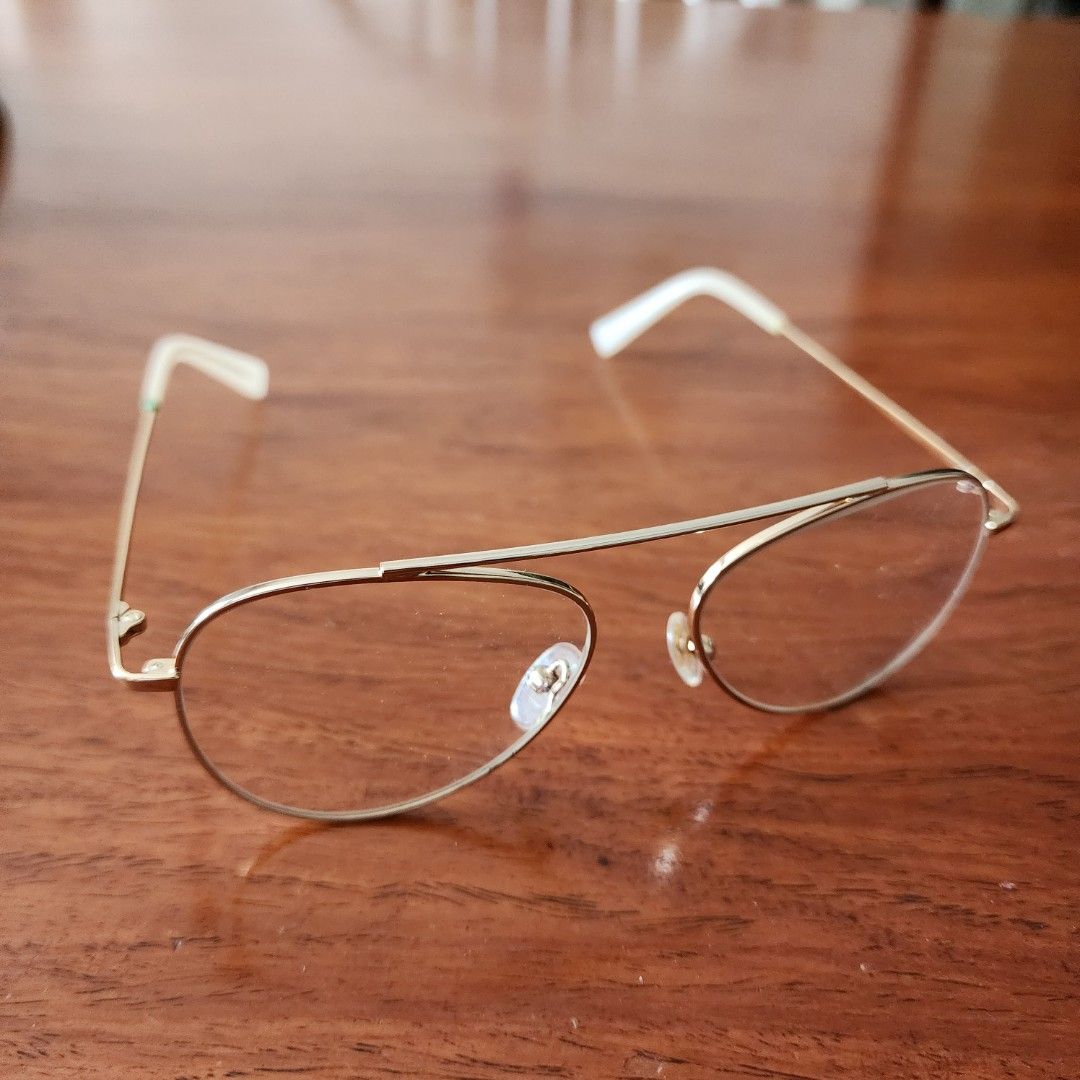 SUNNIES STUDIOS Lukas (Category: Sunglasses & Eyewear) located in Quezon City. Submitted by ShopPDplusK (Listing ID 1370665659, Image 2). Description: Brand: Sunnies Studios Condition: Has small oxidation on the temples. RFS: decluttering.