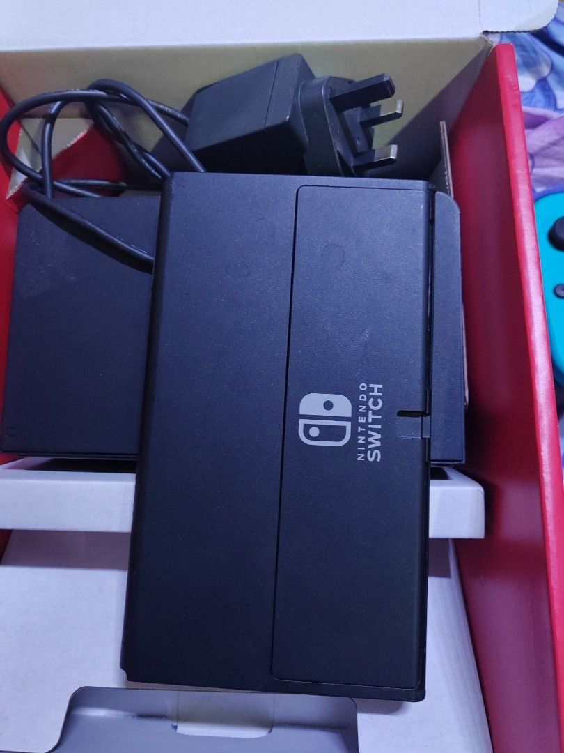 Switch （分類：其他）位於 Hong Kong。 由 tog22354 提交（商品編號 1370764985，圖片 3）。簡介： 冇膠袋～ 保證乾淨～玩過一兩次。。