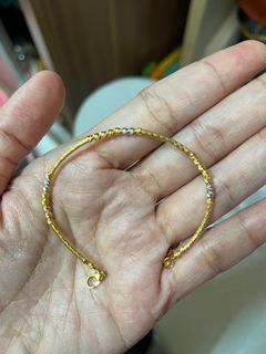 (Category: ) located in . Submitted by lovetoshops7 (Listing ID 1370678996, Image 1). Description: .