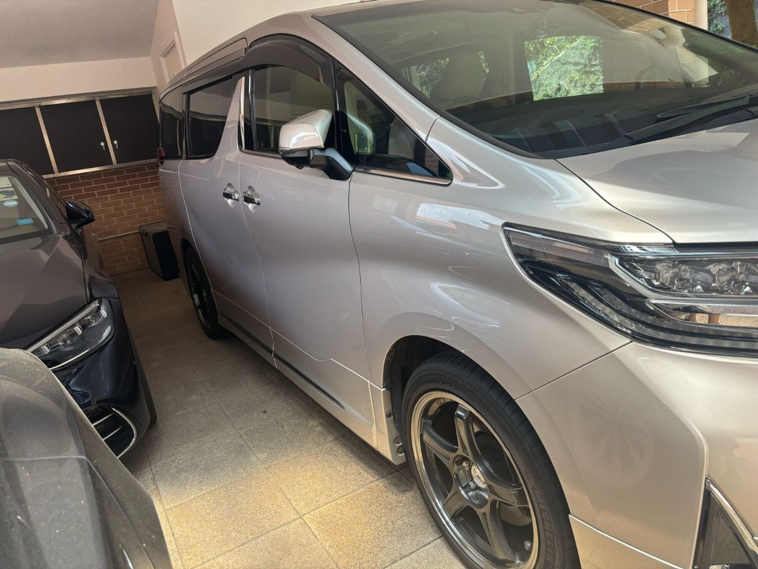 Toyota Alphard Station wagon. 3.5 Auto62863131444610113