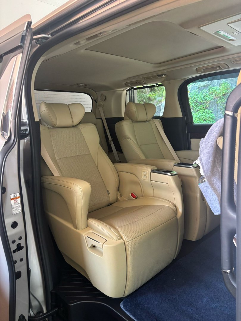 Toyota Alphard Station wagon. 3.5 Auto62863131444610112