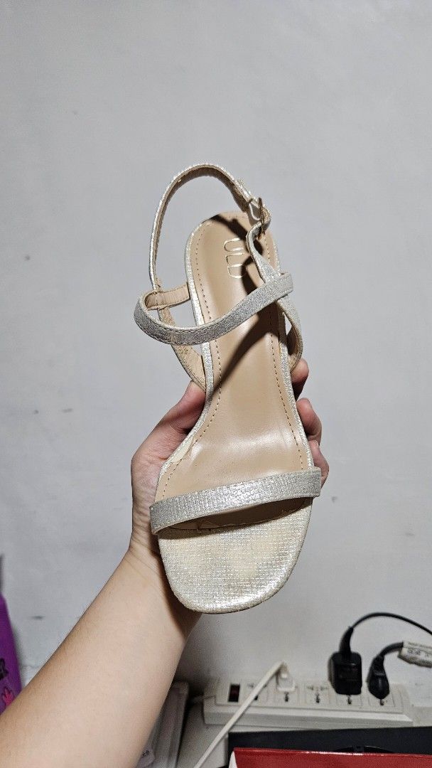 ULD silver sandals (Category: Heels) located in Valenzuela. Submitted by empot08 (Listing ID 1370767858, Image 3). Description: used twice only both on wedding occasion looks worn off but it is only because of storage size 35.