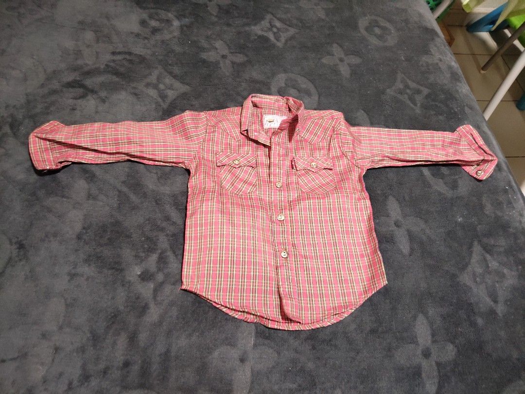 Unique (Category: Babies & Kids Fashion) located in Singapore. Submitted by 240687 (Listing ID 1370645137, Image 6). Description: Selling at each individual price. Interested can PM.
