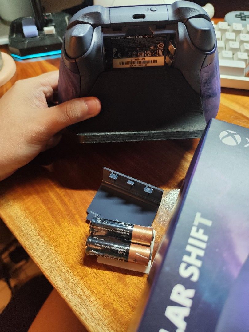 Xbox one controller astral purple (Category: Controllers) located in Manila. Submitted by darcyrecio (Listing ID 1370721465, Image 2). Description: last price napo mura napo yan sagad na Xbox one controller astral purple Inclusions With box Receipt (bought nov 2023) PLS READ: pls note charging battery pack not included sold po siya separately ng xbox tlga, usually just use double A, sama ko na free DOUBLE A batteries only, not rechargeable pack. 