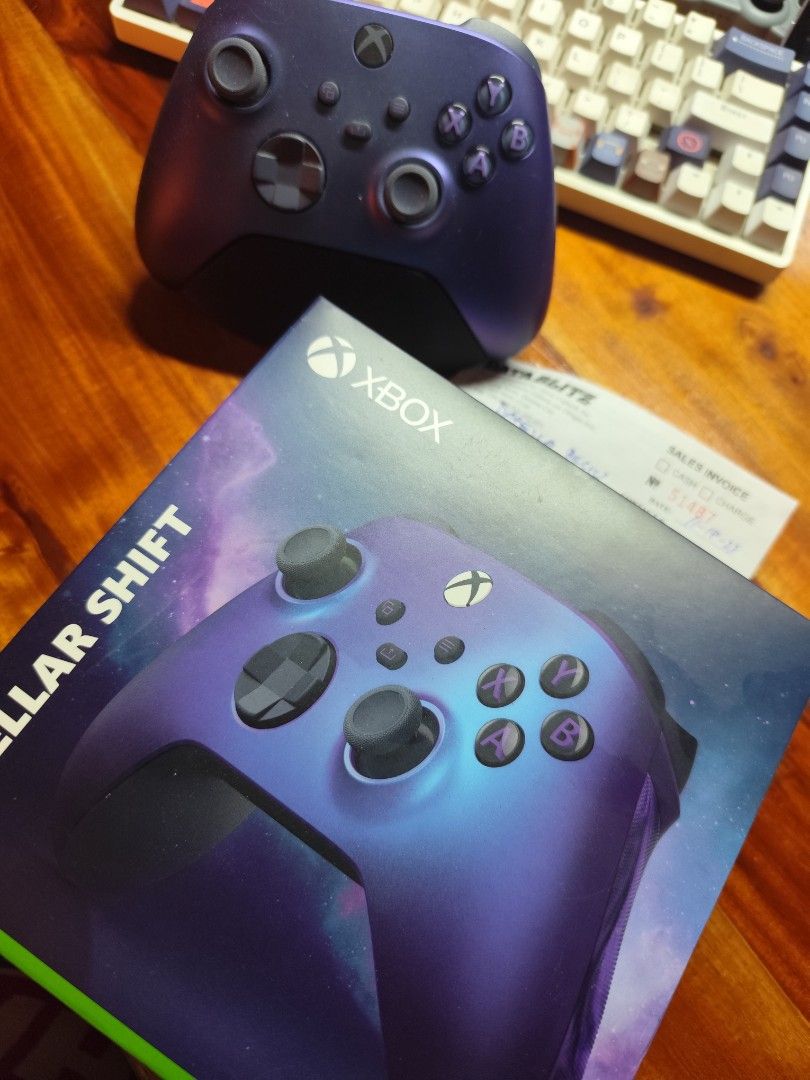 Xbox one controller astral purple (Category: Controllers) located in Manila. Submitted by darcyrecio (Listing ID 1370721465, Image 1). Description: last price napo mura napo yan sagad na Xbox one controller astral purple Inclusions With box Receipt (bought nov 2023) PLS READ: pls note charging battery pack not included sold po siya separately ng xbox tlga, usually just use double A, sama ko na free DOUBLE A batteries only, not rechargeable pack. 