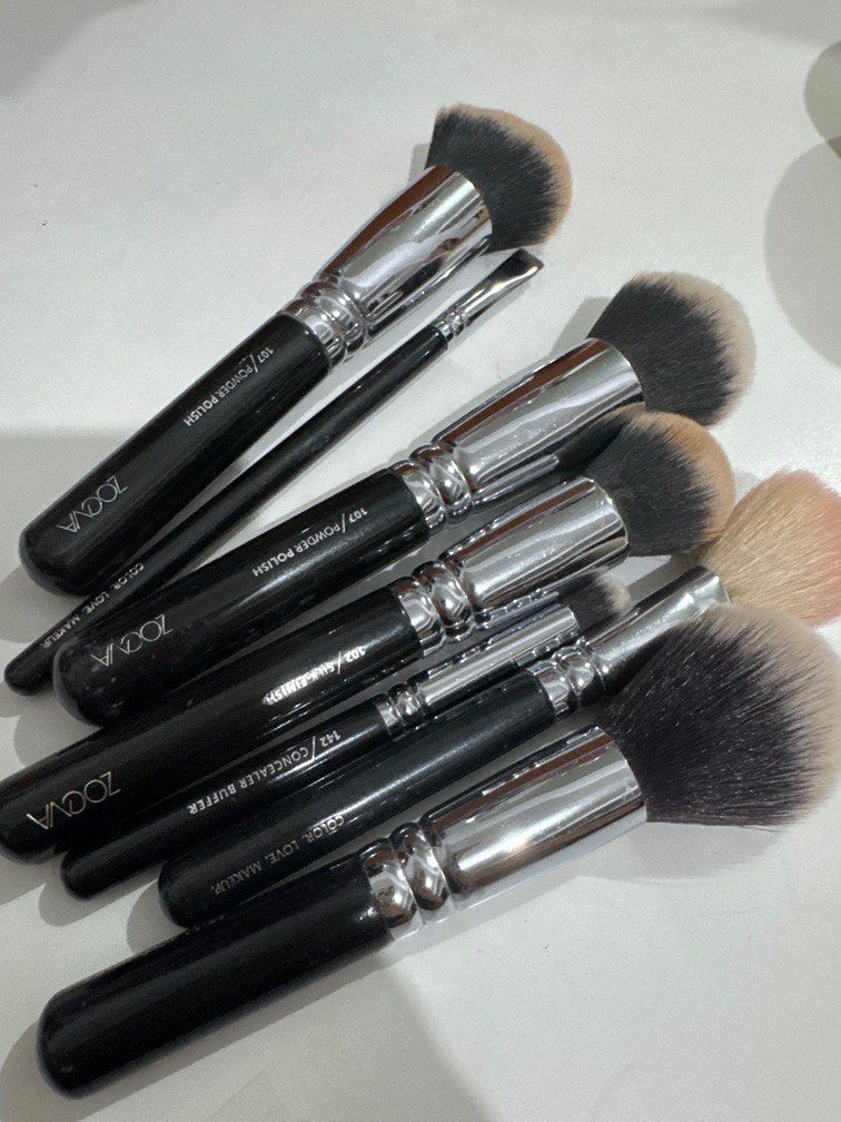 Zoeva Brushes (From Sephora) (Category: Makeup) located in Manila. Submitted by preloved_sophia (Listing ID 1370782357, Image 1). Description: Original price costs around 7k.