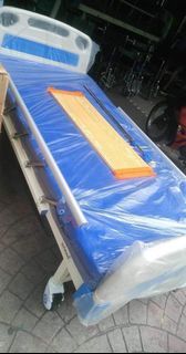 2-Crank Hospital Bed Set: Ultimate Comfort & Durability.