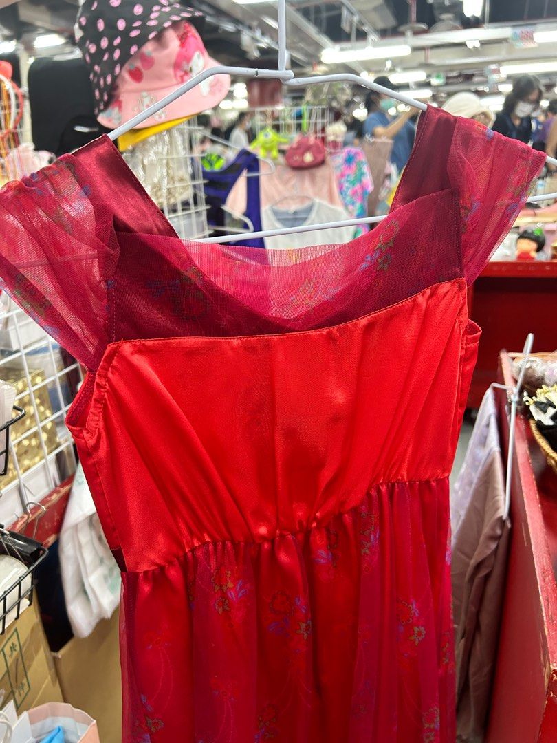 由 melody.an (刊登 ID 1370808444，圖片 3) 提交，位於 台北市 (Taipei) 的 98成新 日本迪士尼購入公主洋裝115-125cm 5-6歲可穿 (類別：嬰兒及兒童流行時尚)，說明：98成新 日本迪士尼購入公主洋裝115-125cm 5-6歲可穿 只穿過一次，而且送專業送洗。