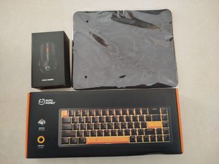 Futu Niuniu mouse, wireless keyboard and mouse pad set, brand new