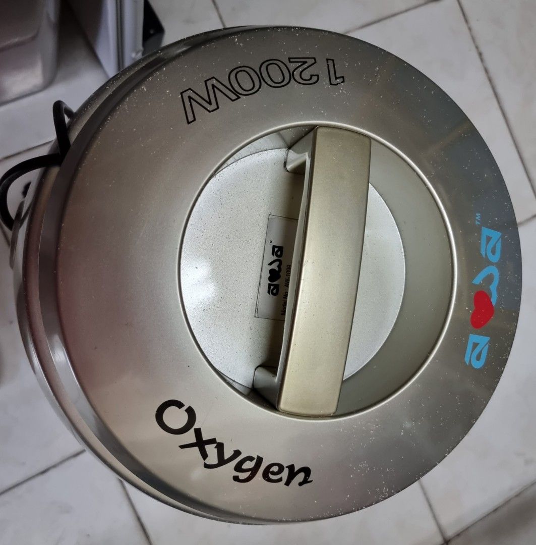 AOWA Dry Wet Vacuum Cleaner (Category: Vacuum Cleaner & Housekeeping) located in San Juan City. Submitted by salesite (Listing ID 1370792903, Image 2). Description: tested working. signs of storage..