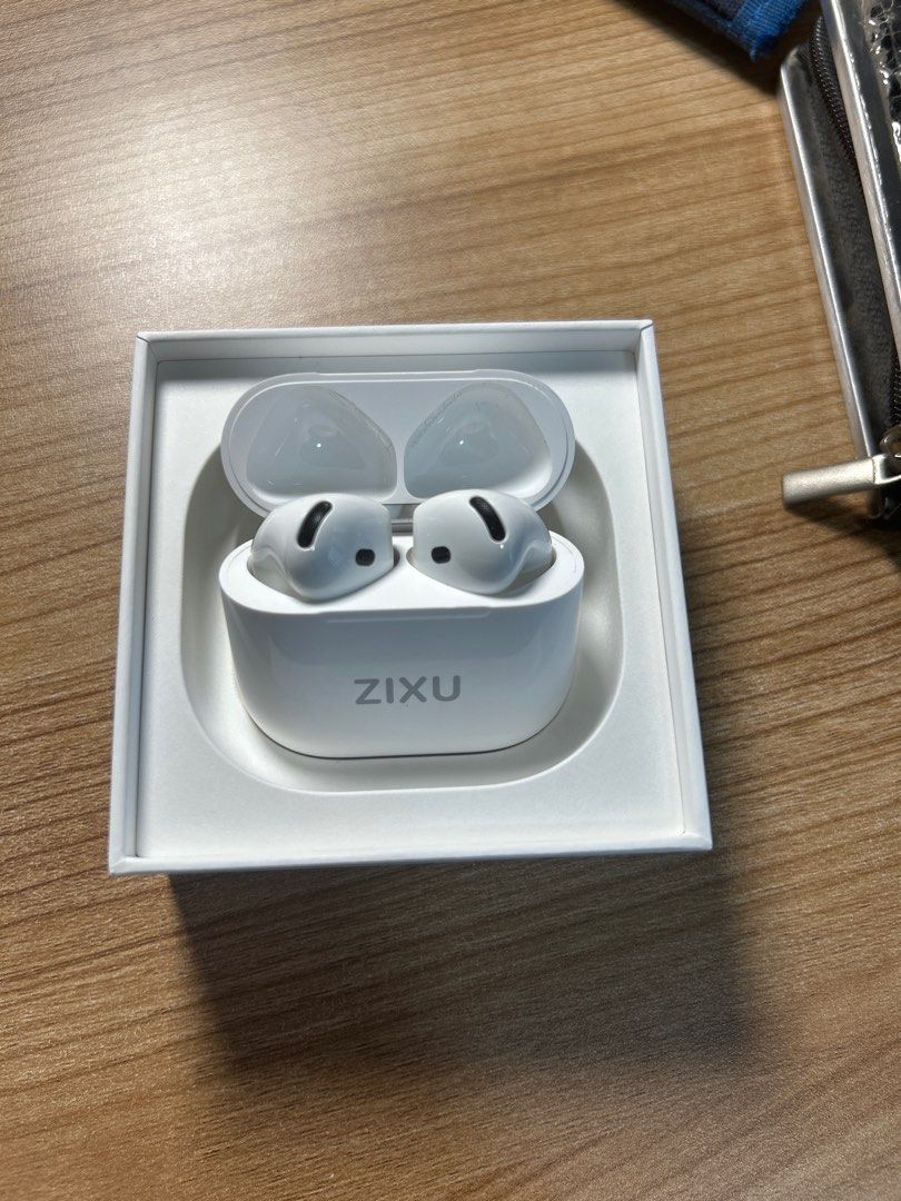 Apple Airpods 4 ANC text phone no +65 8206 7618 if interested (Category: Earphones) located in Singapore. Submitted by xiongzixu47988 (Listing ID 1370893083, Image 2). Description: Given by a friend for birthday. Engraved but $10 from Amazon silicon cover will be given to cover up, making it exactly the same as the original one, no difference from the original one. Due to engraving inconvenience, sold at a way cheaper price than the original one.