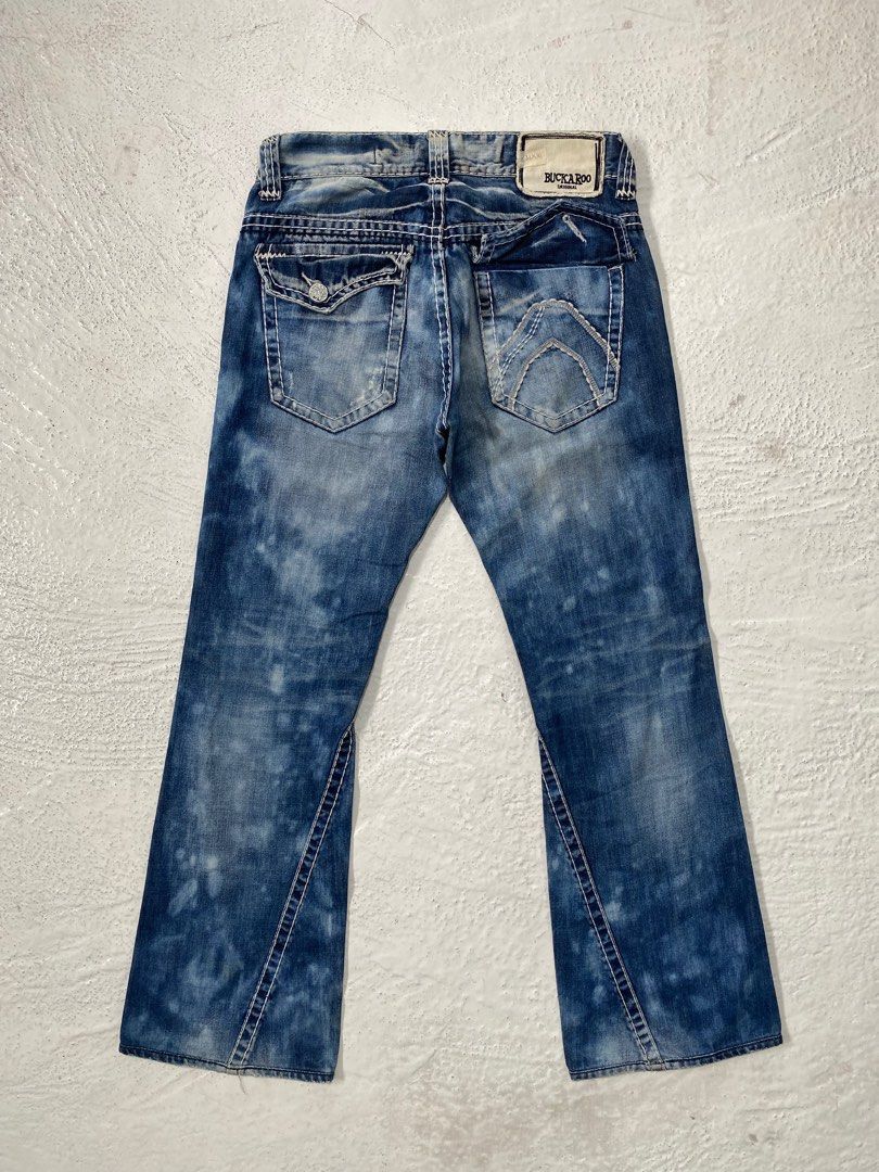 Authentic Buckaroo Tattered Boot Cut Jean’s for Men’s, 32 (Category: Jeans) located in San Fernando. Submitted by welldetailedseller (Listing ID 1370835488, Image 1). Description: •Authentic Buckaroo Tattered Boot Cut Jean’s for Men’s •No Strech •Original Overall Cut no alternation •Like New Condition •Issue 1 missing button on back •Overall Rate 9.5/10 •Actual dimensions using Inches •Waistline/Baywang 32 •Rise 9 •Legth/Haba 40.5 •Hem/Laylayan 1