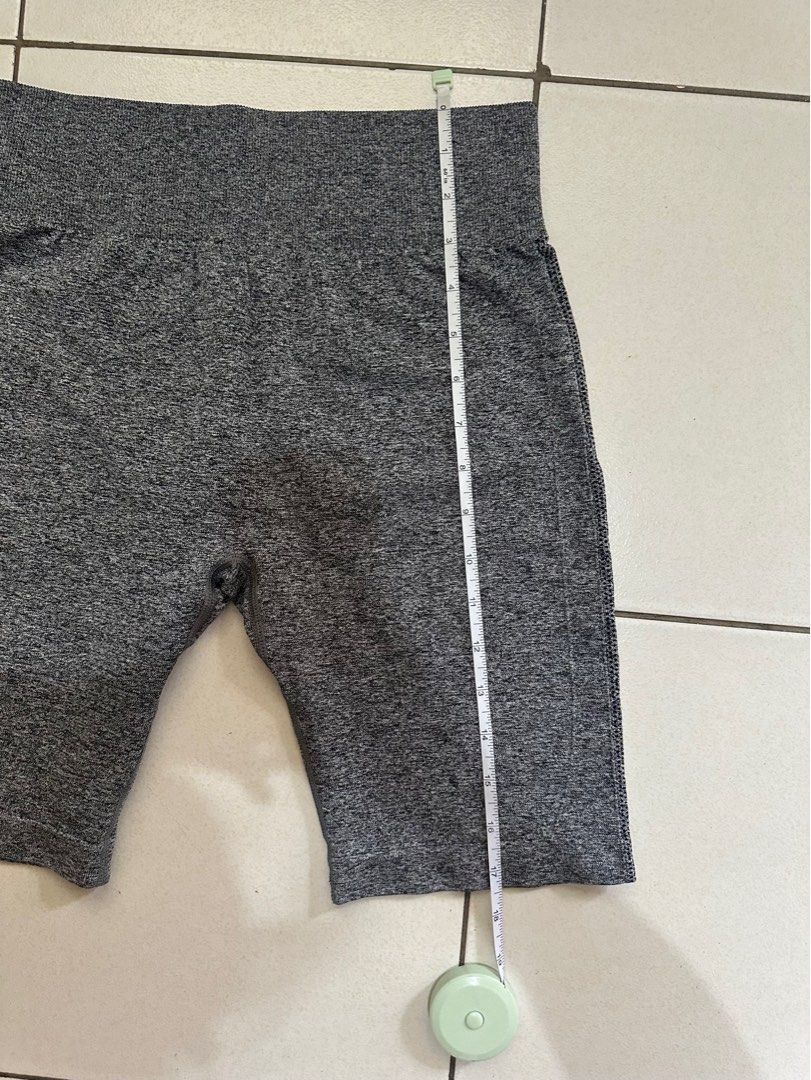 AYBL *Dupe* Motion Seamless Cycling Shorts (Category: Activewear) located in Quezon City. Submitted by adiesaur (Listing ID 1370815438, Image 3). Description: Gray marl color Subtle butt contour Great compression Fits M-L frames .