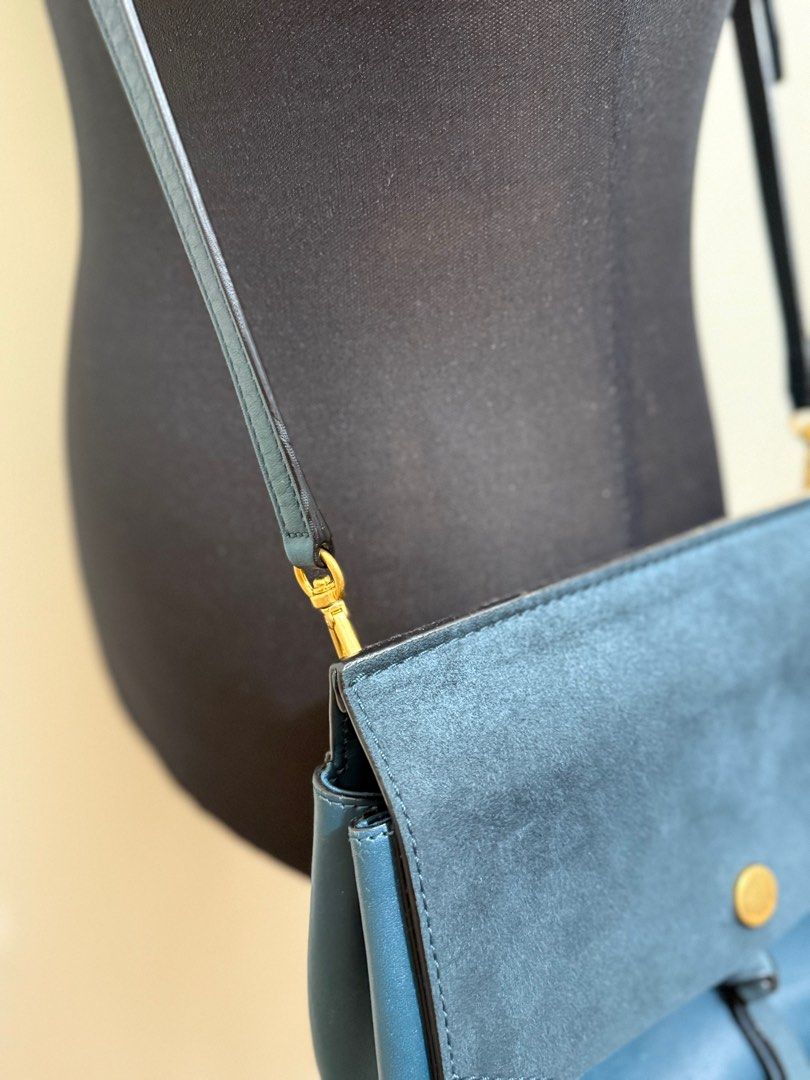Beanpole Sling Bag (Category: Cross-body Bags) located in Dasmarinas. Submitted by inside1916 (Listing ID 1370962502, Image 3). Description: 🌸 Please message us for inquiries & details about the product ☺️ 🌷 Disclaimer: Actual color may vary due to lighting and image quality. 🌺 Strictly 24 hours reservation 🌺 Joy Reservers will be posted and blocked 🚛 GoGo Express & Lalamove (Shipping will be shouldered by the Buyer) - Rate Varies 💳 BDO | M