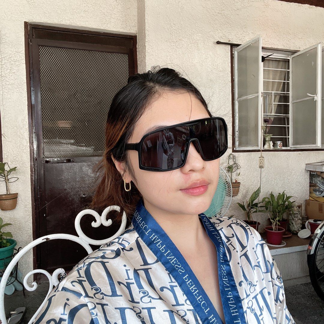 Biker cycling shades (Category: Sunglasses & Eyewear) located in Cainta. Submitted by achibeacorner (Listing ID 1238916795, Image 3). Description: All products are available in stock. - Plastic frame - Polycarbonate lens - UV Protection Coating UV400 PROTECTION FOR YOUR EYES – Anti-glare lenses can block 100% of both UVA and UVB radiation. HIGH-QUALITY MATERIALS – These stylish round sunglasses are made of high-quality plastic frames. PERFECT ALL