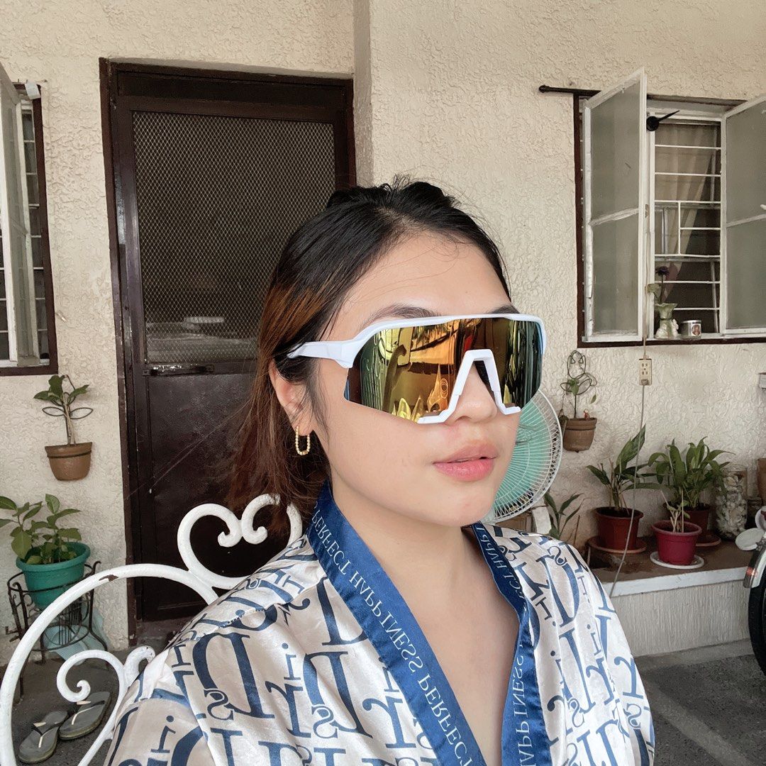 Biker cycling shades (Category: Sunglasses & Eyewear) located in Cainta. Submitted by achibeacorner (Listing ID 1238916795, Image 1). Description: All products are available in stock. - Plastic frame - Polycarbonate lens - UV Protection Coating UV400 PROTECTION FOR YOUR EYES – Anti-glare lenses can block 100% of both UVA and UVB radiation. HIGH-QUALITY MATERIALS – These stylish round sunglasses are made of high-quality plastic frames. PERFECT ALL