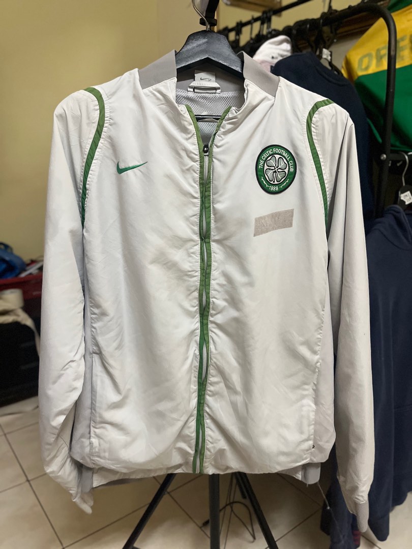 Celtic vtg Windbreaker Jacket, Men's Fashion, Activewear on Carousell