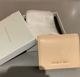 （分類：）位於 。 由 bearruwu 提交（商品編號 1370917285，圖片 1）。簡介： 。