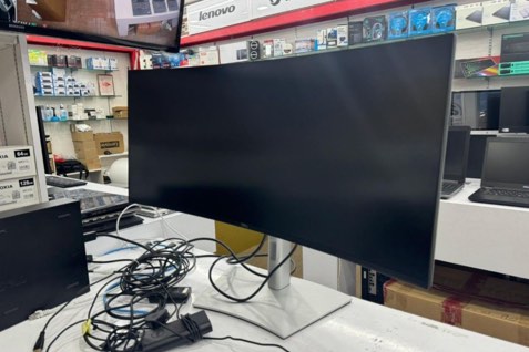 (Category: ) located in . Submitted by laptopfactory.sg (Listing ID 1370820761, Image 1). Description: .