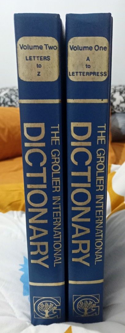 Dictionary (Category: Textbooks) located in Singapore. Submitted by pingkanme31790 (Listing ID 1370824800, Image 4). Description: .