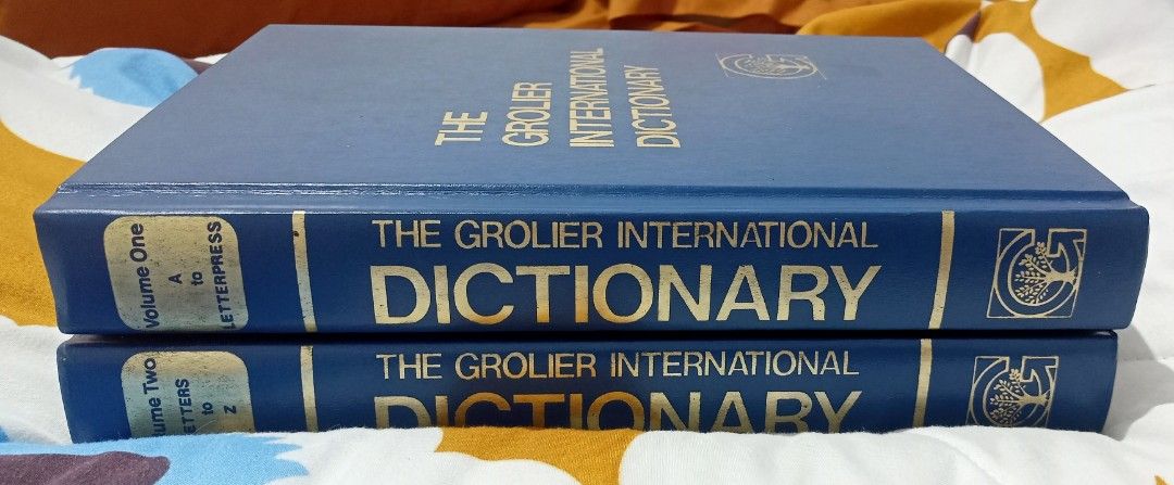 Dictionary (Category: Textbooks) located in Singapore. Submitted by pingkanme31790 (Listing ID 1370824800, Image 3). Description: .
