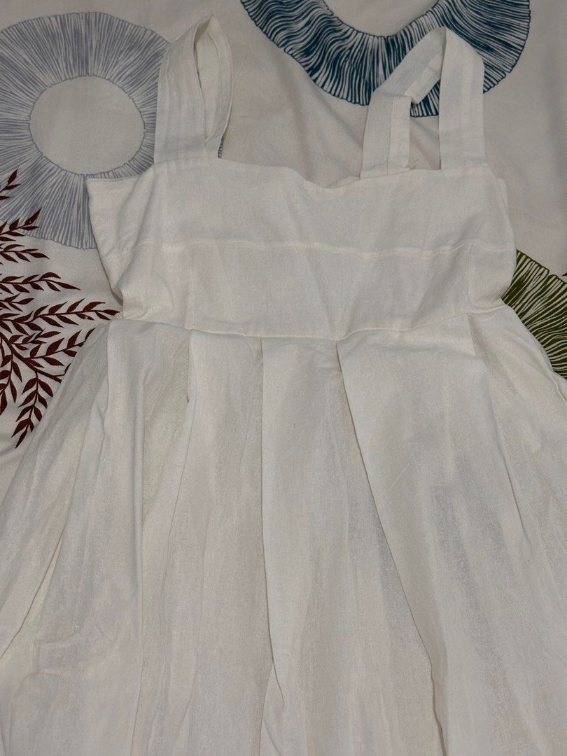 Dominique & Co White Dress (Category: Dresses) located in Mabalacat. Submitted by rizasells (Listing ID 1370863207, Image 3). Description: Used once Regular Size but fits medium to semi large frame.