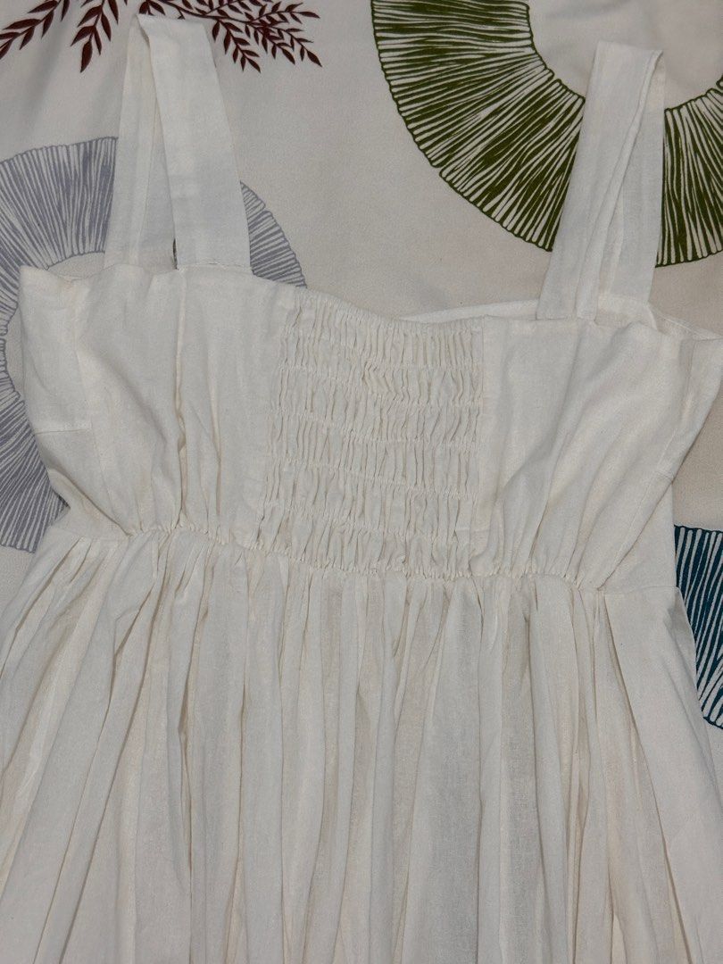 Dominique & Co White Dress (Category: Dresses) located in Mabalacat. Submitted by rizasells (Listing ID 1370863207, Image 2). Description: Used once Regular Size but fits medium to semi large frame.
